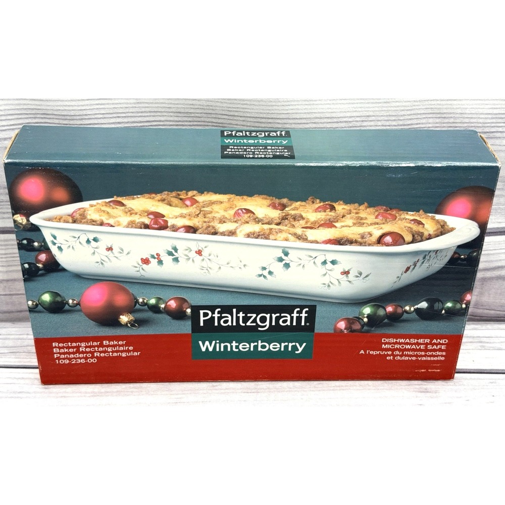 PFALTZGRAFF WINTERBERRY RECTANGULAR BAKER / CASSEROLE - NEW IN BOX